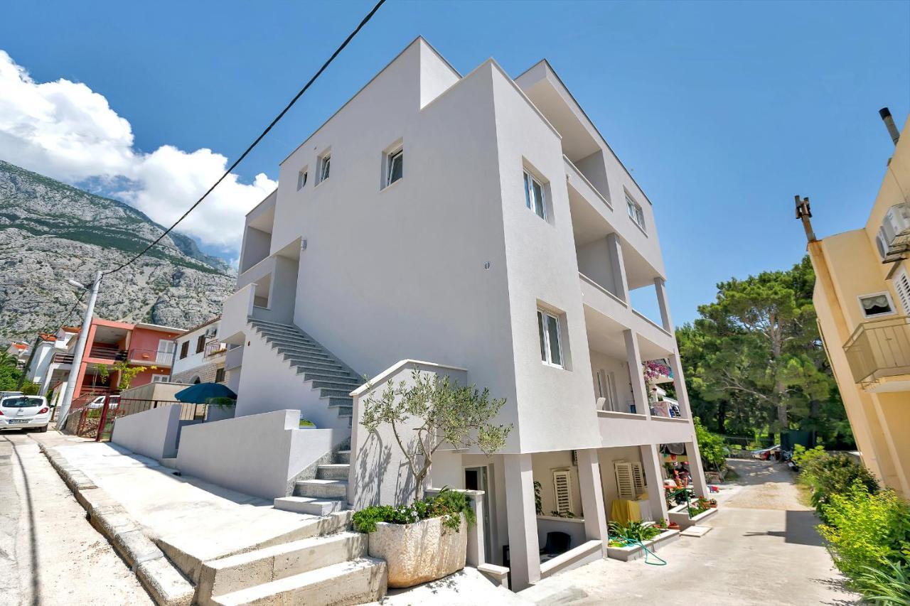 Guesthouse Lara Makarska Exterior foto
